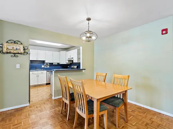 535 S Cleveland Ave APT 106, Arlington Heights, IL 60005