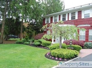104 Pace Dr S, West Islip, NY 11795