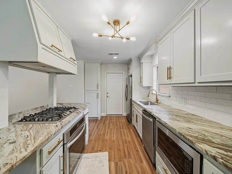 10658 Northbrook Dr — Photo 12