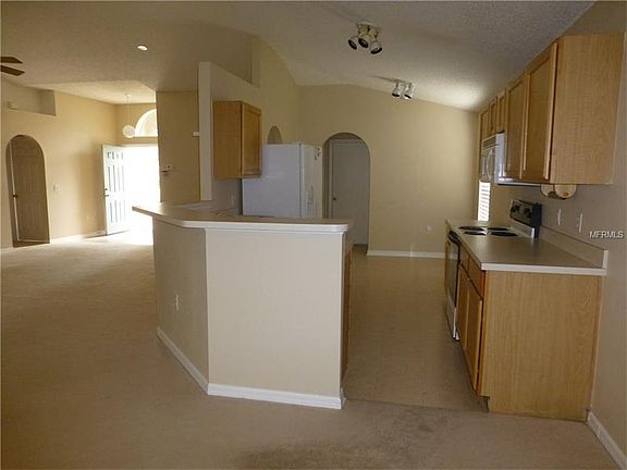 5th image of 16115 Denham Ct
