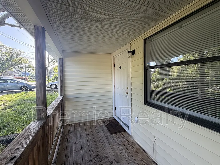 1319 Georgia Ave — Photo 2