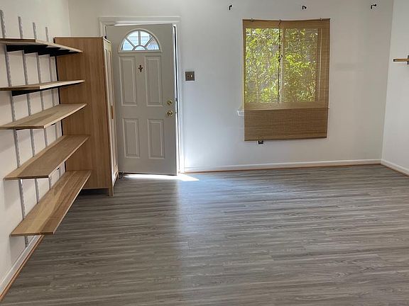 5th image of 4143 Meadowland Ct #22