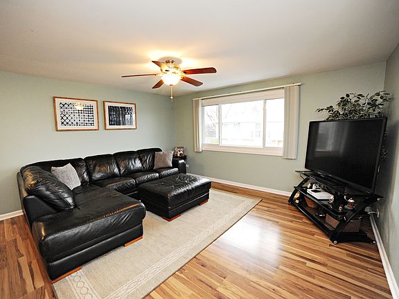 3rd image of 1125 Stoughton Ct #1125