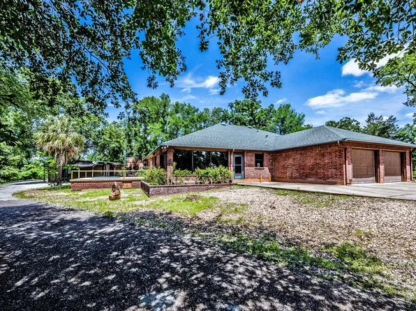 1726 Interstate Highway 45 N, Huntsville, TX 77320