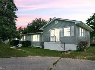 190 Blackwell Rd, Colonial Beach, VA 22443