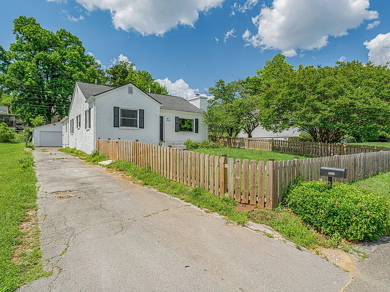 2531 Keystone Ave — Photo 23