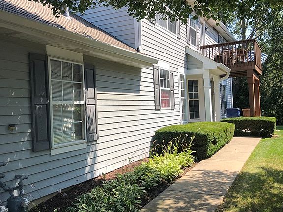 2nd image of 175 Shorewood Dr #175