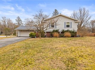 6 Snowberry Cir, Penfield, NY 14526