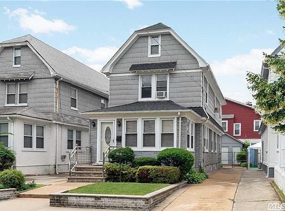 2nd image of 19806 100th Ave
