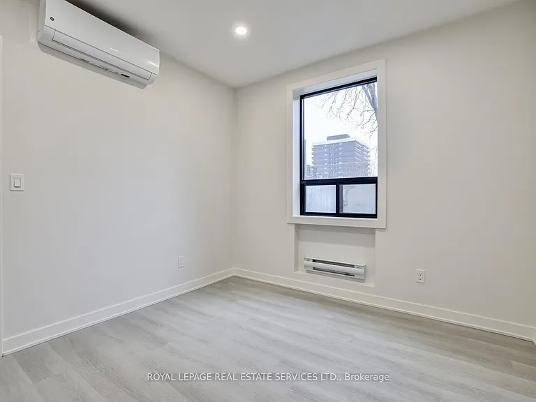 20 Duke St #305 — Photo 26