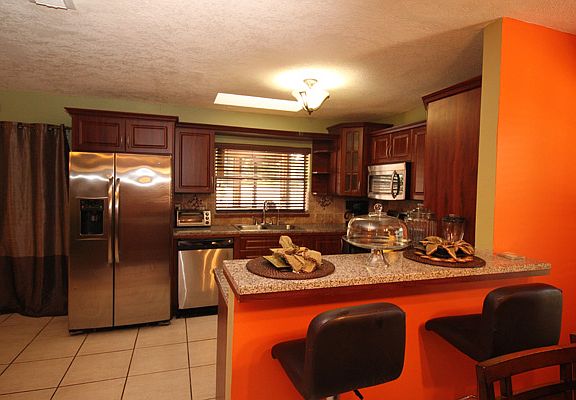 4th image of 8446 NW 16th St
