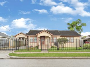 6907 Waxahachie St, Houston, TX 77020