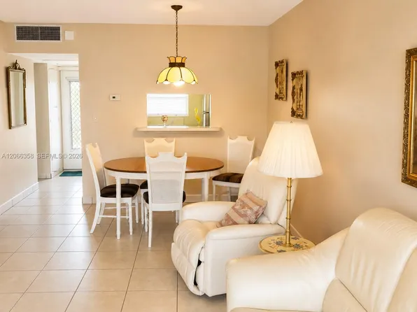 5181 W Oakland Park Blvd #312, Fort Lauderdale, FL 33313