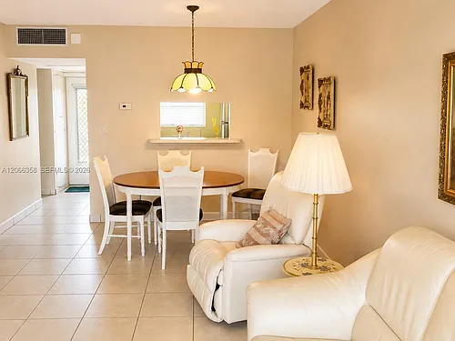 5181 W Oakland Park Blvd #312 Photo 1
