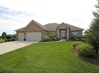 7023 Secluded Pines Ct, Maumee, OH 43537