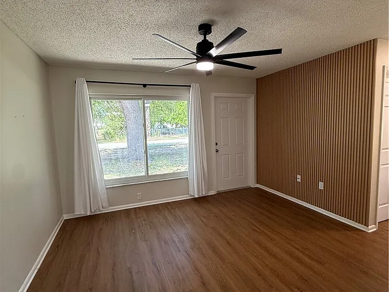 6304 Expedition Ave — Photo 5