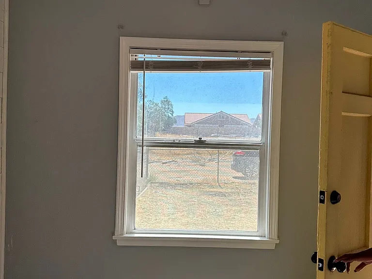 16753 Sultana St — Photo 7