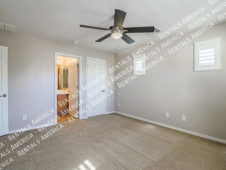 3625 E Zachary Dr — Photo 16