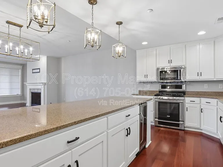 9045 Terrazza South Ct — Photo 17