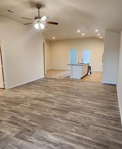6812 Brush Dr — Photo 3