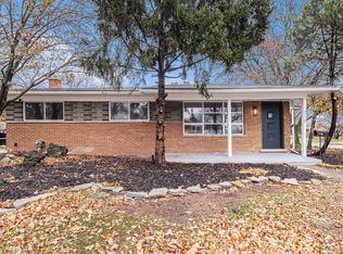 27112 Merideth Dr, Warren, MI 48092