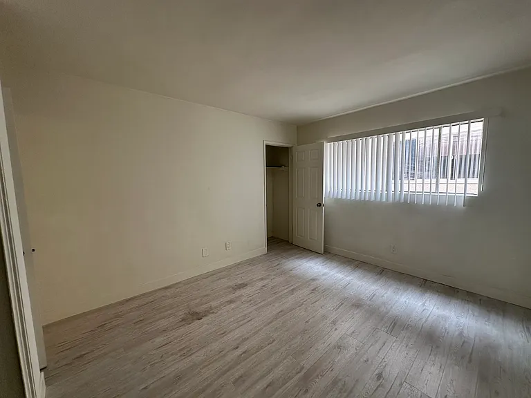 1710 Purdue Ave #102 — Photo 20