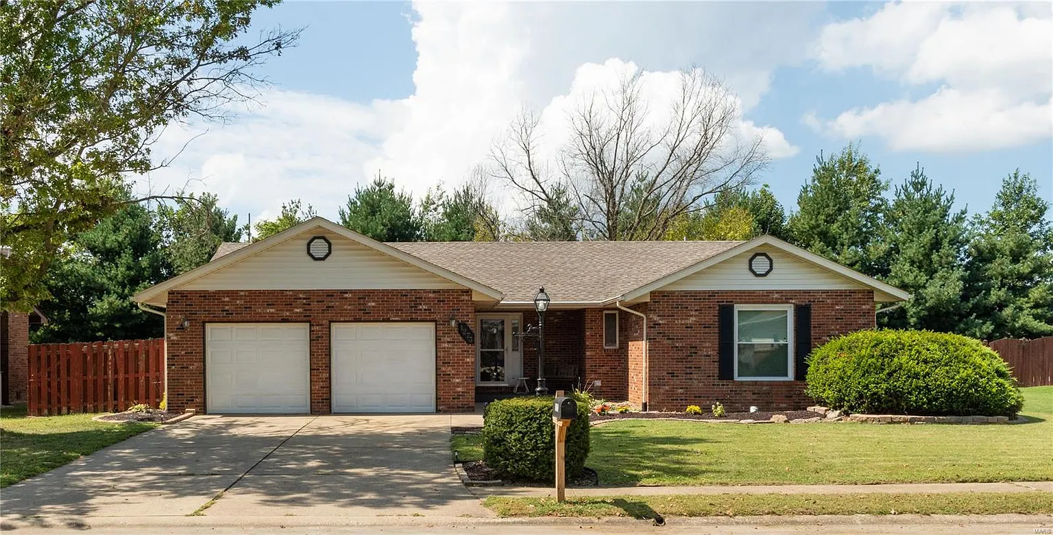 1273 Chancellor Dr photo 1