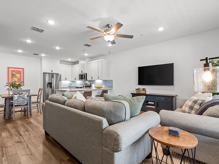 2529 Barnwood Ln — Photo 32
