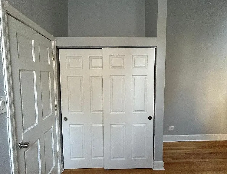 1942 S Carpenter St #1R — Photo 8