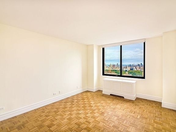 3rd image of 145 W 67th St APT 22D