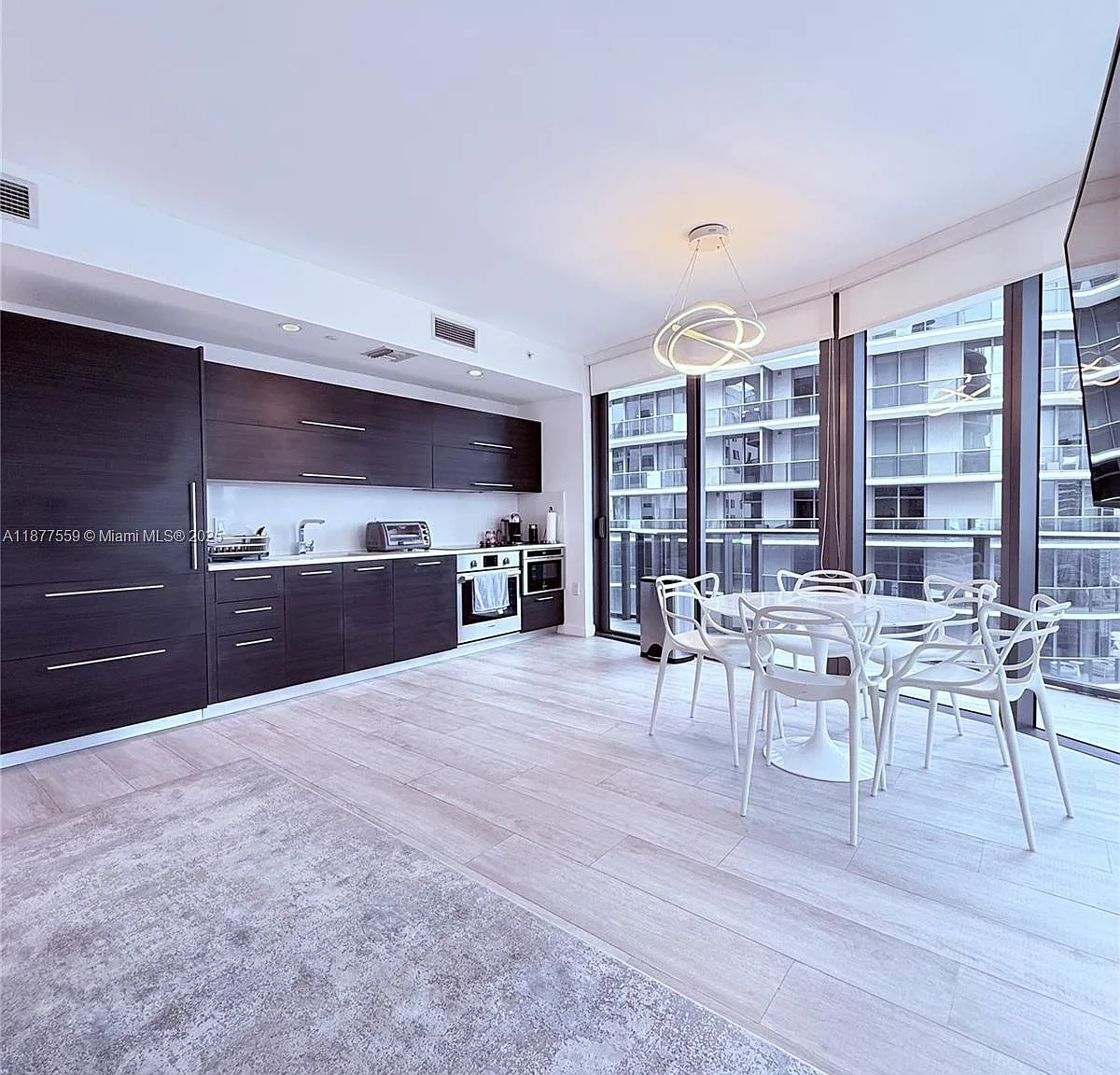 Brickell Heights West Con — Photo 1