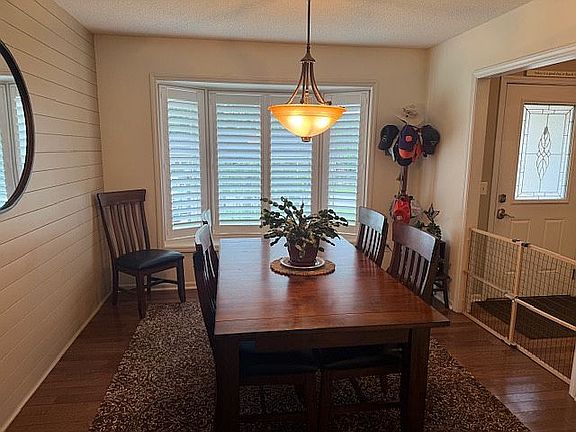 Dining room with bay window