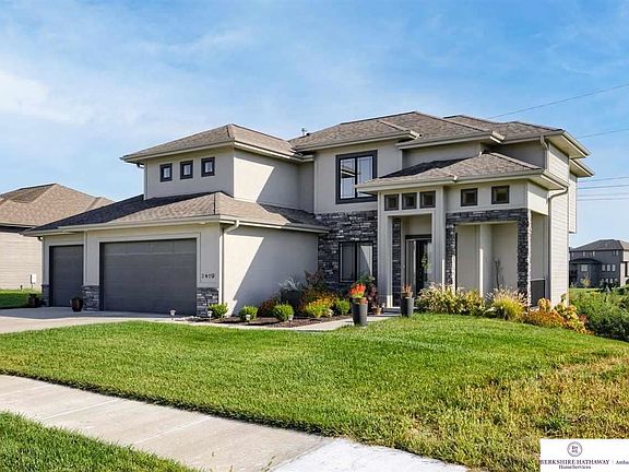3rd image of 2419 N 187th Ave