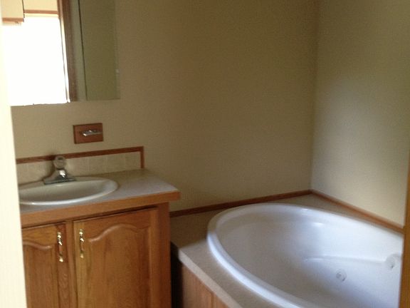 4th image of 3805 Ditzler Ave
