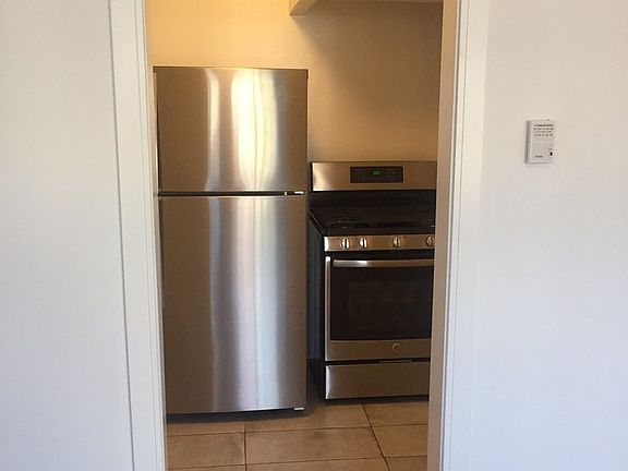 5th image of 845 S Normandie Ave APT 9