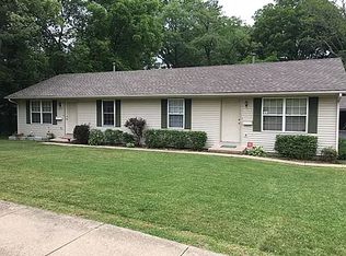 1902 Remington Rd #1, Rockford, IL 61108