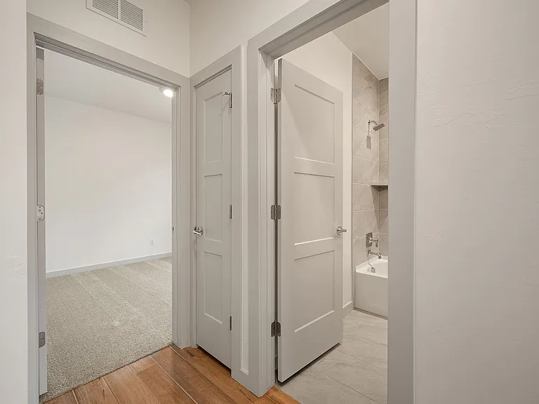 4909 Misty Wood Ln — Photo 21
