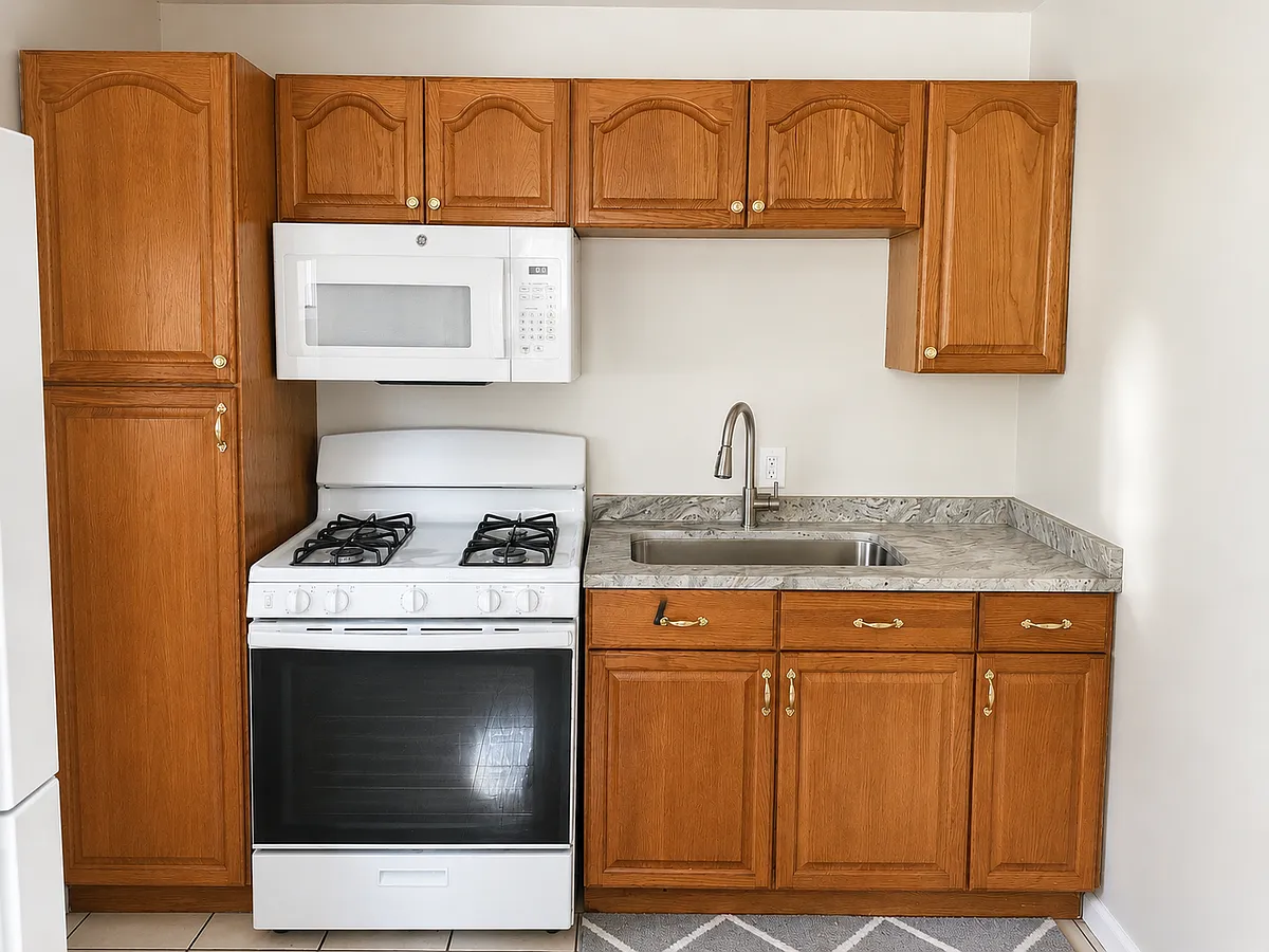 Kitchen - 11301 Farley