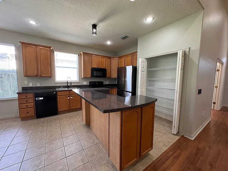 2112 Bunker View Ct — Photo 14