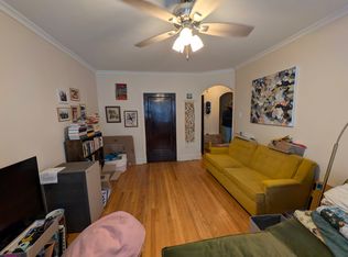 4007 W Oakdale Ave #2, Chicago, IL 60641
