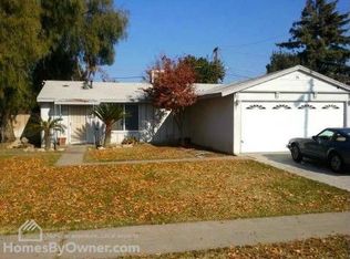 2703 E Willis Ave, Fresno, CA 93726