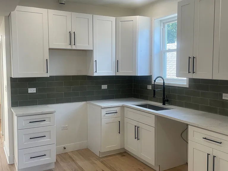 4135 N Monticello Ave #2 — Photo 1