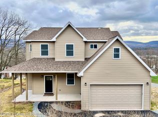 105 Parkdale Dr, Scranton, PA 18519