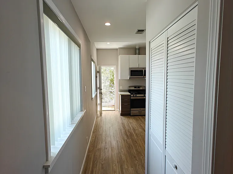100 Terra Vista Ave #5 — Photo 11