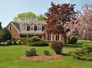 12531 N Saint Anne Ct, Mequon, WI 53092