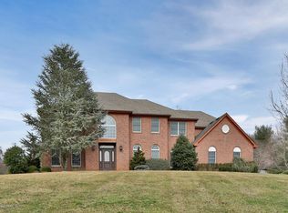 3 Flemer Ct, Holmdel, NJ 07733