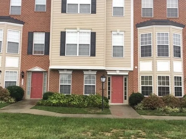 7474 Pebble Lake Dr, Mechanicsville, VA 23111