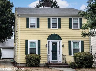 25 Elmcroft Ave, Providence, RI 02909