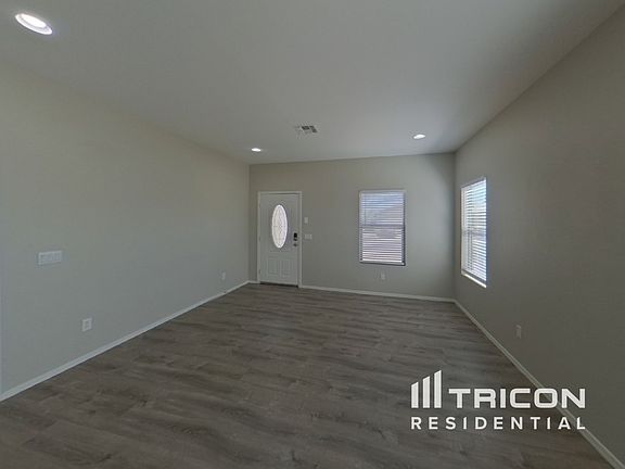 3rd image of 5911 W Albeniz Pl