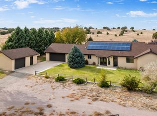 1900 W Kings Ct, Paulden, AZ 86334